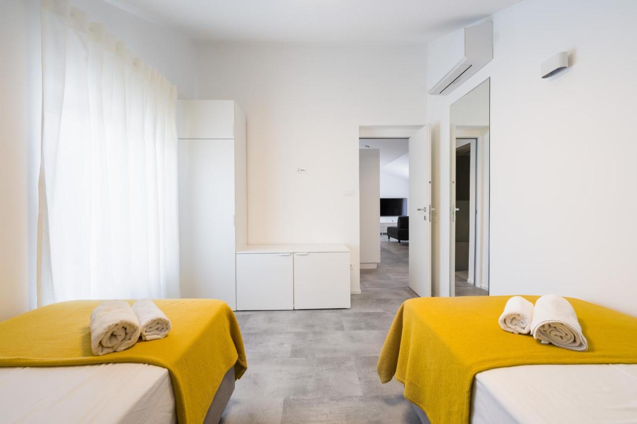 Apartmani Ana 2 I 3 マリンスカ エクステリア 写真